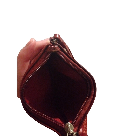 Fossil Wristlet Genuine Leather Coin Holder Style Deep Wine Red Zipper Top - Picture 3 of 8
